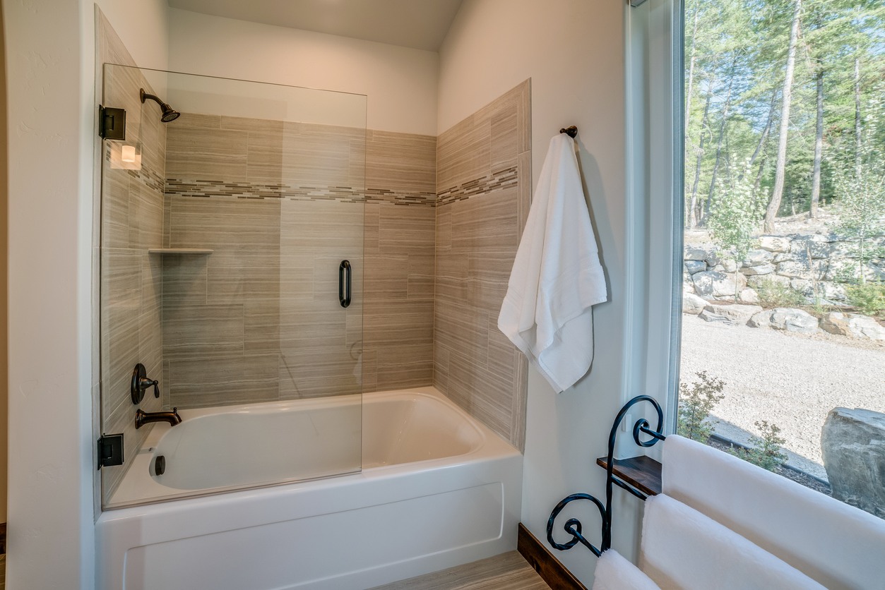 Shower & Tub Installation in Tate City